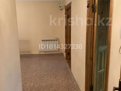 3-бөлмелі пәтер · 54 м² · 2 қабат, иляева 15 — иляева -момышулы, бағасы: 25 млн ₸ в Шымкенте, Абайский р-н