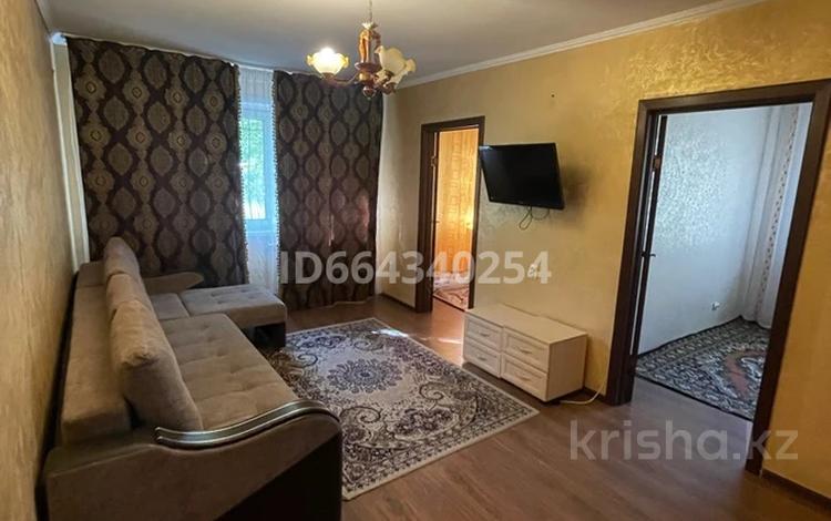 3-комнатная квартира, 48.2 м², 1/5 этаж помесячно, мкр Юго-Восток 32 за 140 000 〒 в Караганде, Казыбек би р-н — фото 9