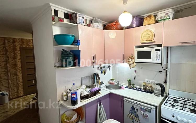 5-комнатная квартира · 81 м² · 2/5 этаж, Майкудук, 14й микрорайон 31 за 22 млн 〒 в Караганде, Алихана Бокейханова р-н — фото 2