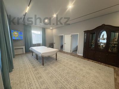 Жеке үй · 8 бөлме · 300 м² · 10 жүзд., Акишева, бағасы: 40 млн ₸ в Караоткеле