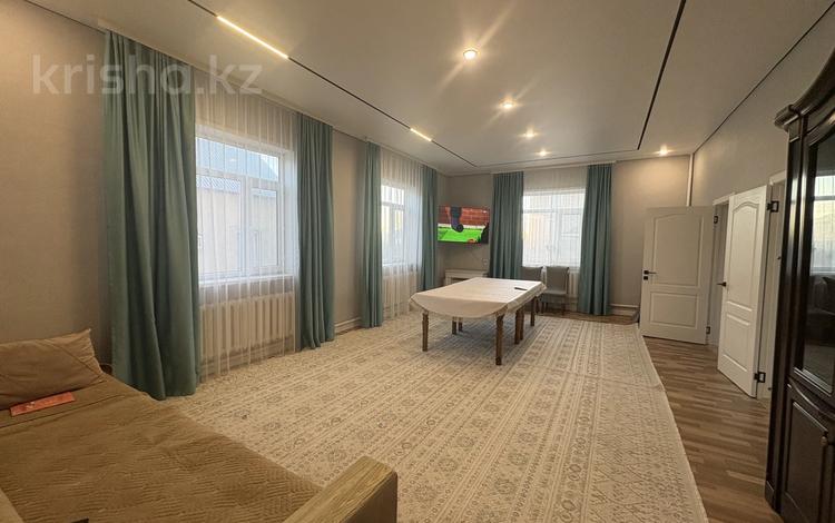 Жеке үй · 8 бөлме · 300 м² · 10 жүзд., Акишева, бағасы: 39.9 млн ₸ в Караоткеле — фото 3