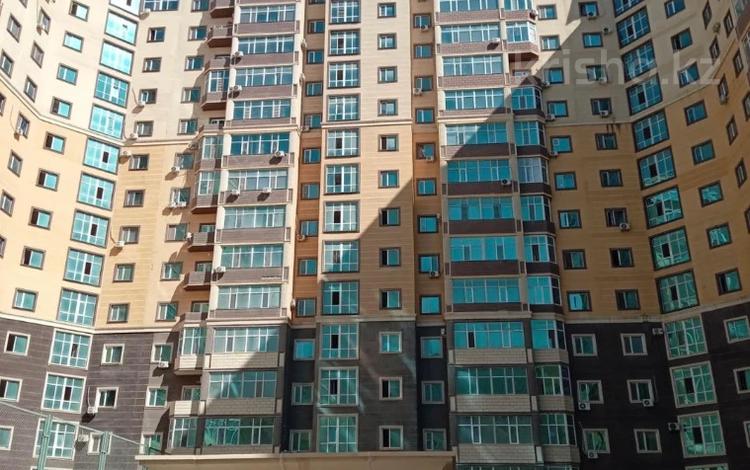 3-комнатная квартира · 120 м² · 8/16 этаж, 16-й мкр 64 за 38 млн ₸ в Актау — фото 11