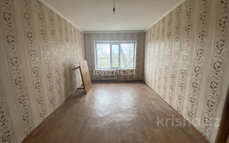 1-комнатная квартира, 37.5 м², 4/4 этаж, достоевского 2 за 6.3 млн 〒 в Таразе — фото 2