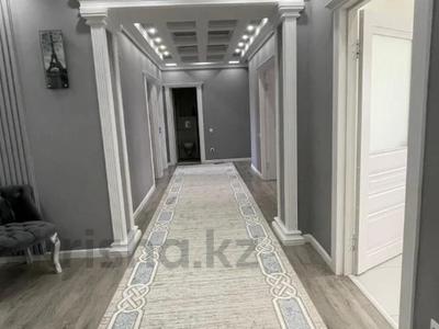 4-комнатная квартира, 155 м², 2/5 этаж, мкр. Алтын орда, Мустафа Шокая за 61 млн 〒 в Актобе, мкр. Алтын орда