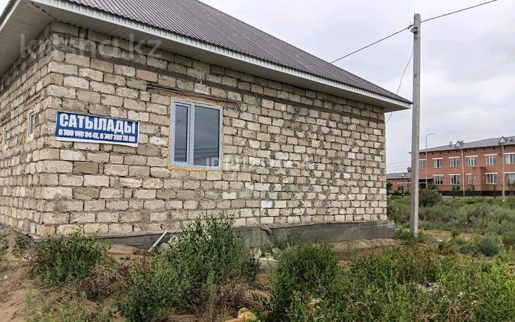 Отдельный дом · 3 комнаты · 100 м² · 800 сот., Байтерек — Мектеп касында за 8 млн ₸ в  — фото 2