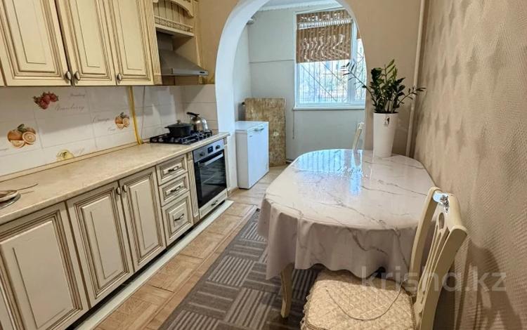 3-комнатная квартира · 70 м² · 1/5 этаж, 12-й мкр 47 за 19.5 млн ₸ в Актау — фото 2