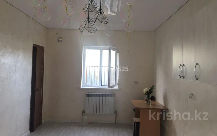 1-бөлмелі пәтер · 43 м² · 1/1 қабат, Кокжиек 16 — Жайнак , ул кокжиек 16, бағасы: 75 000 ₸ в Аскара Токпанова (Казцик) — фото 2