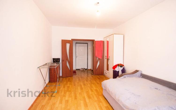 1-комнатная квартира, 40 м², 5/5 этаж, Болашак за 12 млн 〒 в Талдыкоргане, мкр Болашак — фото 2