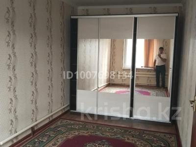 4-бөлмелі пәтер · 75.7 м² · 1/5 қабат, Кенесары 37 — Мкр Самал 1, бағасы: 20 млн 〒 в Туркестане