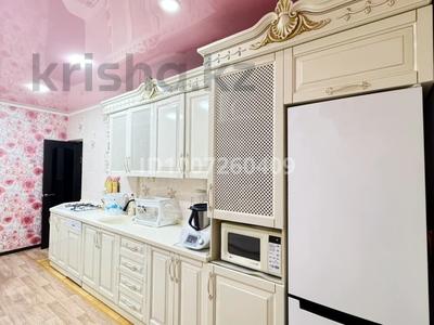5-бөлмелі пәтер · 150 м² · 2/4 қабат, 5 мкр 54 — Трк Жанаозен, бағасы: 48 млн ₸