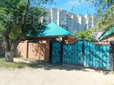Аренда домов или дач в Актюбинской обл.: Отдельный дом · 4 комнаты · 120 м², мкр 5, Тайбекова 54 за 400 000 〒 Отдельный дом · 4 комнаты · 120 м², мкр 5, Тайбекова 54 за 400 000 〒 в Актобе