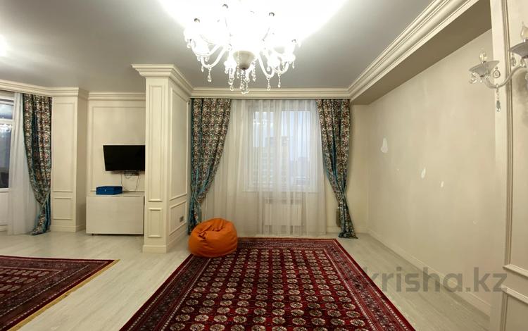 3-комнатная квартира · 135 м² · 7/10 этаж, Ахмет Байтурсынулы — Б̲О̲Л̲Ь̲Ш̲И̲Е̲ ̲3̲-̲4̲ ̲к̲о̲м̲н̲а̲т̲н̲ы̲е̲,̲ ̲р̲-̲н̲ ̲С̲А̲Р̲А̲Й̲Ш̲Ы̲К̲ за 69 млн ₸ в Астане, Алматы р-н — фото 2