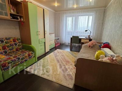 3-комнатная квартира, 104 м², 5/5 этаж, кизатова за 42.5 млн 〒 в Петропавловске