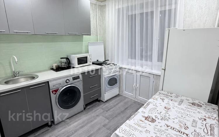 1-бөлмелі пәтер · 38 м² · 4/5 қабат, Жаңа қала ш/а. 31/1 — Алиханова, бағасы: 250 000 ₸ в Караганде, Казыбек би р-н — фото 2