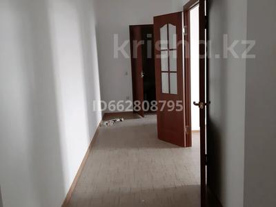 3-комнатная квартира · 88.4 м² · 5/5 этаж, Микрорайон Арай-2 13 за 90 000 〒 в Таразе