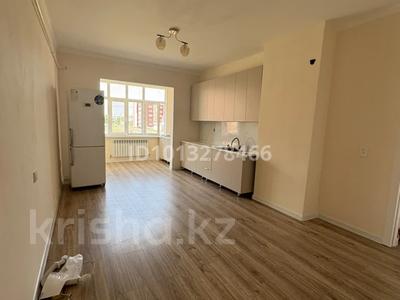 2-бөлмелі пәтер · 64 м² · 2 қабат, мкр Байтерек 13 а — Городская детская больница, бағасы: 200 000 ₸ в Таразе