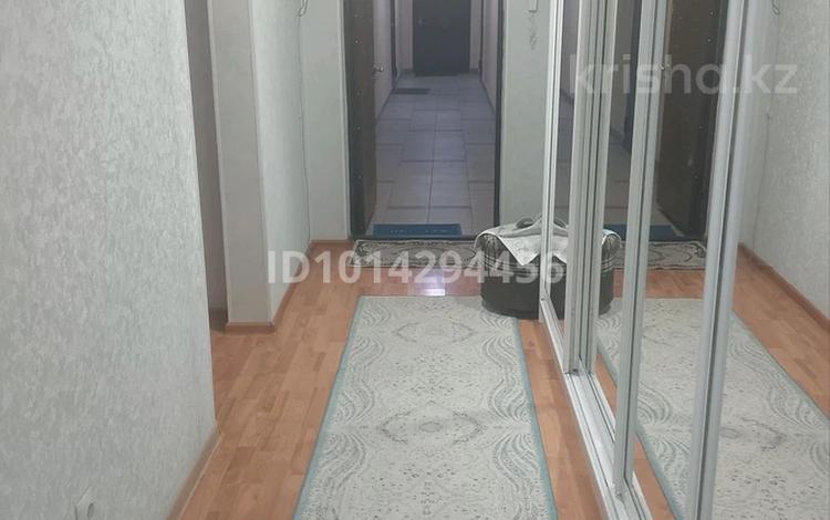 2-комнатная квартира · 57 м² · 6/12 этаж, мкр Акбулак — Напротив Алматы арены за 250 000 ₸ в Алатауский р-н — фото 2