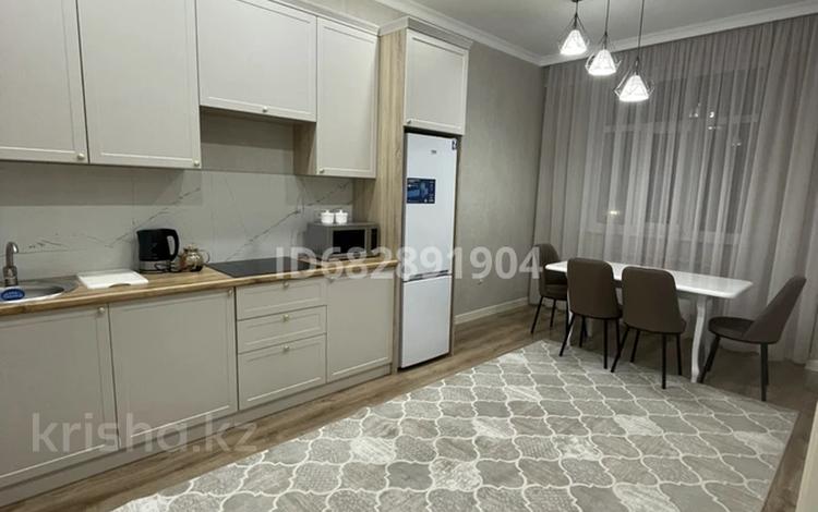 2-комнатная квартира · 80 м² · 4/14 этаж, 17-й мкр, ​17-й микрорайон 6 за 380 000 ₸ в Актау — фото 2