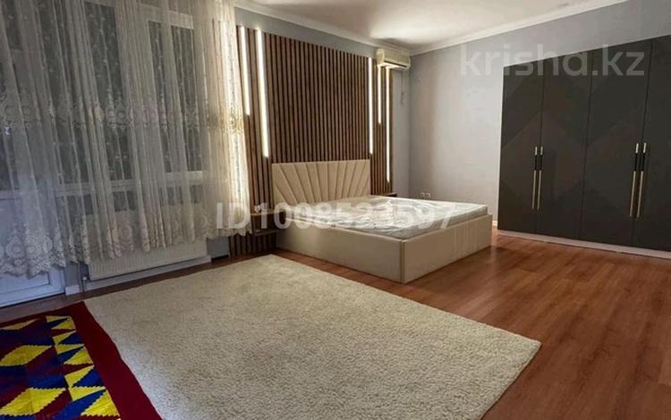 2-комнатная квартира · 110.8 м², 17-й мкр 1 за 270 000 ₸ в Актау — фото 2