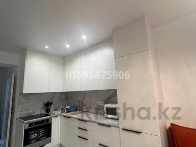 2-бөлмелі пәтер · 44.5 м² · 8/10 қабат, Карасай батыра 345 блок 3 — Толе би, бағасы: 300 000 ₸ в Алматы, Алмалинский р-н