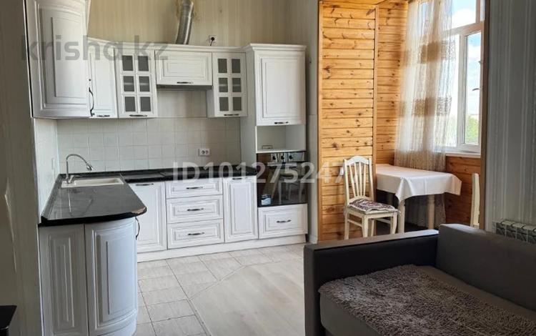 2-комнатная квартира · 67 м² · 5/6 этаж, Темирбекова — КУ им. Ш. Уалиханова, 1 школа, 3 школа, ЦУМ за 180 000 ₸ в Кокшетау — фото 2