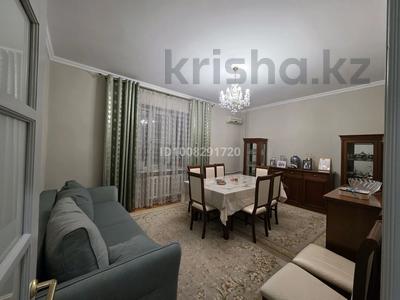 3-комнатная квартира · 88.5 м² · 1/3 этаж, Старый город, Карасай батыра 18 — Парк Пушкина, Нур за 28.5 млн 〒 в Актобе