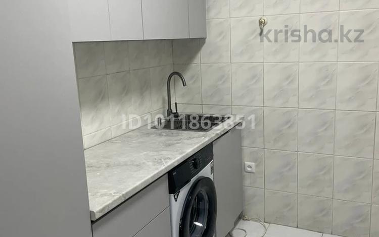 3-комнатная квартира · 70 м² · 9/12 этаж, Мкр. Самал-1 34 за 450 000 ₸ в Алматы, Медеуский р-н — фото 3