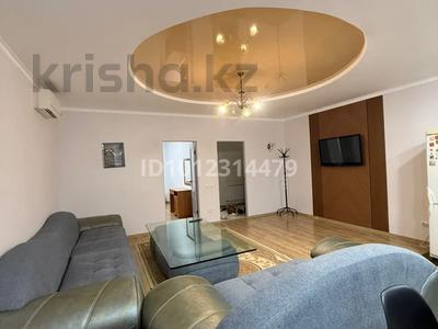 2-бөлмелі пәтер · 60 м² · 1/1 қабат, Азаттык 74/2, бағасы: 200 000 ₸ в Атырау, мкр Жилгородок
