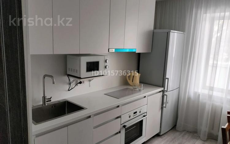 2-бөлмелі пәтер · 47.7 м² · 2/9 қабат, Камзина 20 — Камзина Бекмаханова, бағасы: 330 000 ₸ в Павлодаре — фото 2