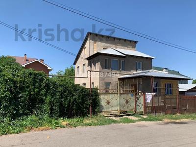 Отдельный дом · 7 комнат · 184 м² · 10 сот., мкр Курамыс, Акку 40 — Кали Надырова за 161 млн ₸ в Алматы, Наурызбайский р-н