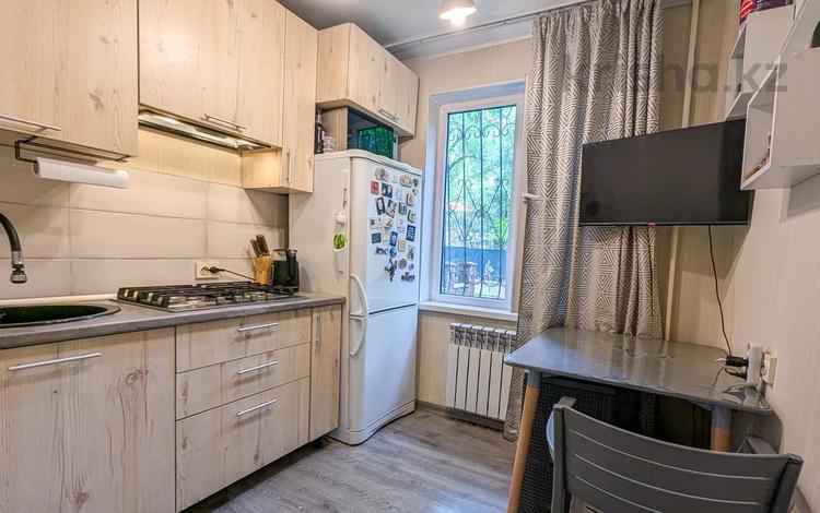 3-бөлмелі пәтер · 60 м² · 1/5 қабат, мкр Аксай-2 55, бағасы: 39 млн ₸ в Алматы, Ауэзовский р-н — фото 2
