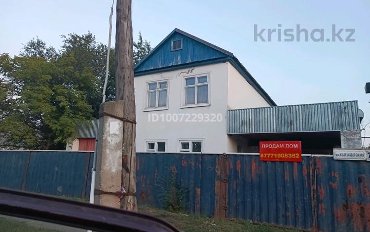 Отдельный дом · 5 комнат · 300 м² · 10 сот., Железнодорожная 72 А — Возле 5 школы за 20 млн 〒 в Аксае — фото 3