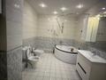 5-бөлмелі пәтер · 226 м² · 2/5 қабат, мкр Самал-2, Фурманова 67, бағасы: 250 млн ₸ в Алматы, Медеуский р-н — фото 9