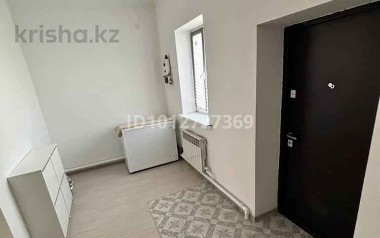 Отдельный дом · 6 комнат · 240 м² · , мкр Аксай, Атырау 27 за 42 млн ₸ — фото 2