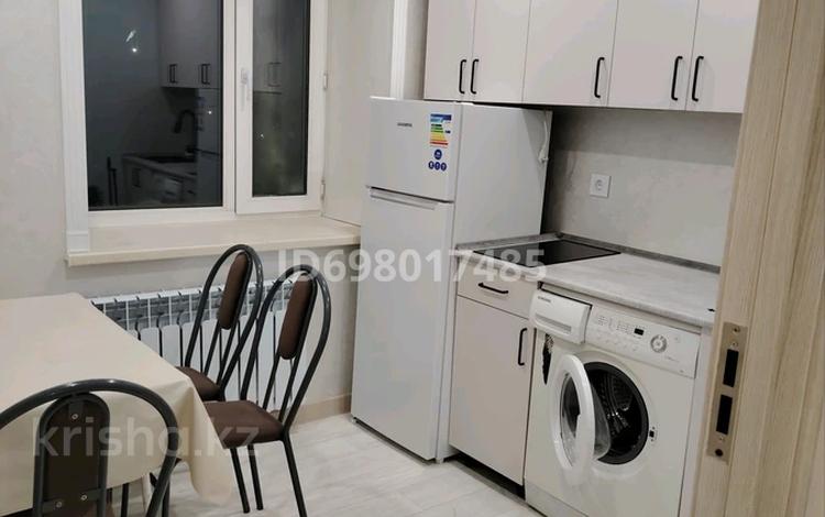 1-бөлмелі пәтер · 38 м² · 5/5 қабат, Найманбаева 155 — Район ЦУМ. напротив магазина ТАМИ, бағасы: 190 000 ₸ в Семее — фото 2