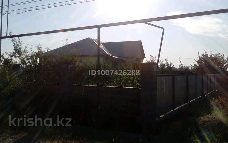 Отдельный дом · 4 комнаты · 100 м² · 10 сот., Карасай — Находится возле школы за 45 млн ₸ в Береке — фото 2