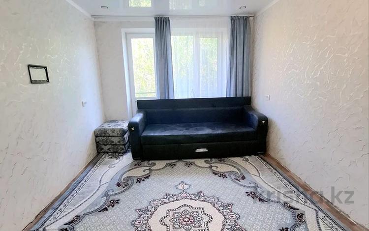 1-комнатная квартира · 35 м² · 4/5 этаж, мкр Строитель 38 за 90 000 ₸ в Уральске — фото 2