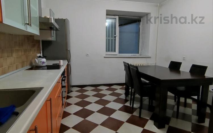 2-комнатная квартира · 80 м² · 8/9 этаж, Уалиханова 9/2 — Кенесары за 300 000 ₸ в Астане, р-н Байконур — фото 2