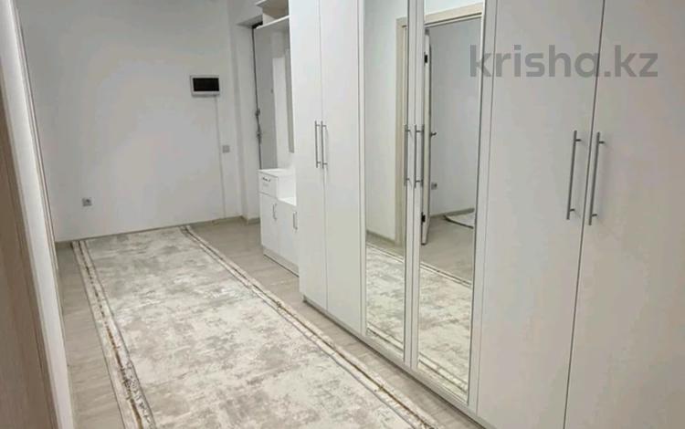2-комнатная квартира · 57 м² · 4/9 этаж, мкр Шугыла 340/35 - 340/35 к17 за 350 000 ₸ в Алматы, Наурызбайский р-н — фото 2