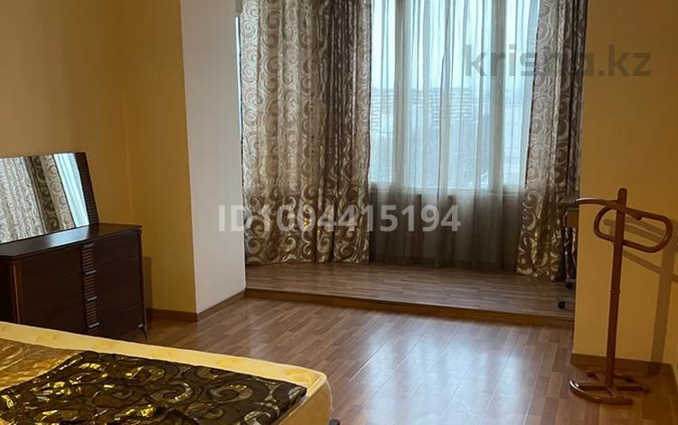2-бөлмелі пәтер · 75 м² · 7/9 қабат, Муканова — Муканова Абая, бағасы: 350 000 ₸ в Алматы, Алмалинский р-н — фото 2