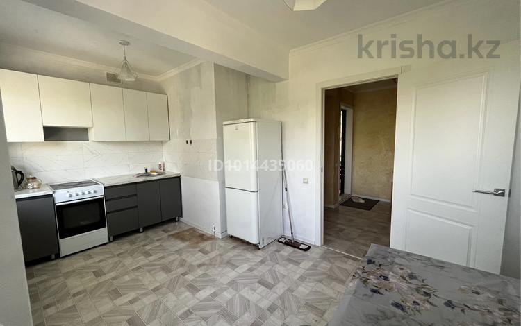 3-комнатная квартира · 60 м², Канипа Битибаева 8 за 220 000 ₸ в Усть-Каменогорске — фото 2