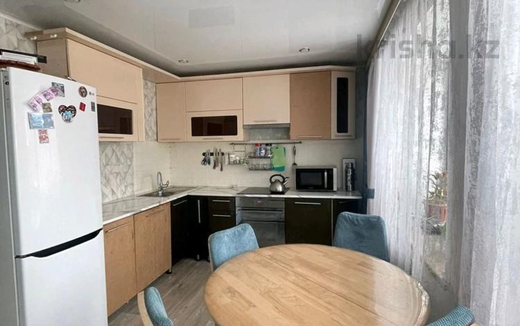 4-бөлмелі пәтер · 76.1 м² · 2/9 қабат, Бурова 24, бағасы: 30.5 млн ₸ в Усть-Каменогорске — фото 2