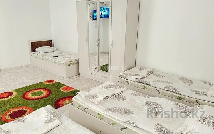 1-комнатная квартира · 75 м² · 1/1 этаж, Саттарханова — Не далеко от Жана кала, Керуен Мавзолей. за 8 000 〒 в Туркестане — фото 2