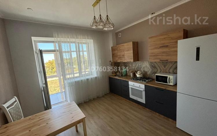 3-комнатная квартира · 110 м² · 3/3 этаж, Рыскулбекова 62 за 30 000 ₸ в Уральске — фото 2