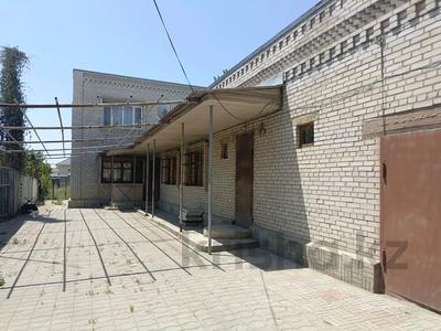 Отдельный дом · 5 комнат · 185 м² · 12.9 сот., Желтоксан за 65 млн ₸ в Таразе