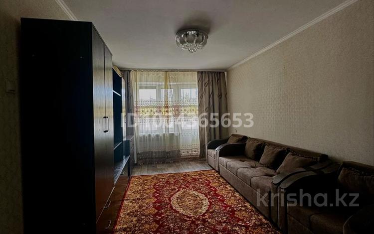 3-комнатная квартира · 60 м² · 4/5 этаж, мкр Аксай-2 72 за 350 000 ₸ в Алматы, Ауэзовский р-н — фото 2