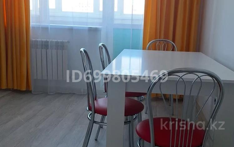 1-комнатная квартира · 50 м² · 2/5 этаж, мкр. Алтын орда за 140 000 ₸ в Актобе — фото 11