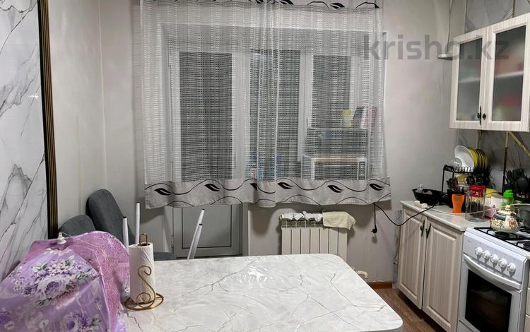 1-бөлмелі пәтер · 44 м² · 1/6 қабат, Алтын орда ш/а., бағасы: 16.5 млн ₸ в Актобе, мкр. Алтын орда — фото 2