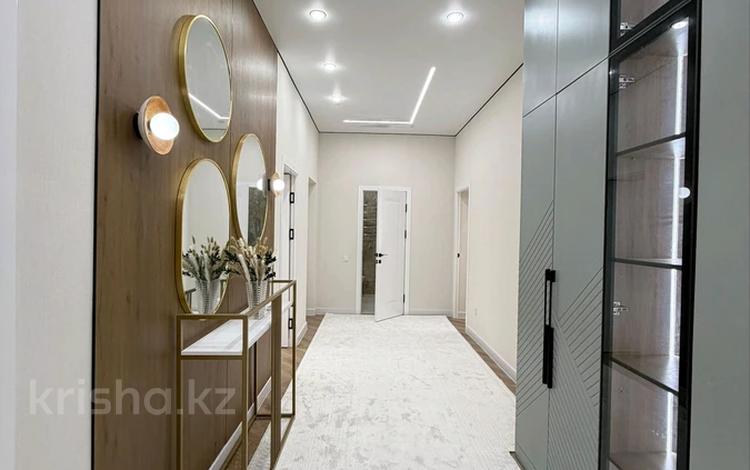 3-комнатная квартира · 100 м² · 7/7 этаж, 41-й мкр. 20 за 43 млн ₸ в Актау, 18-й мкр  — фото 2