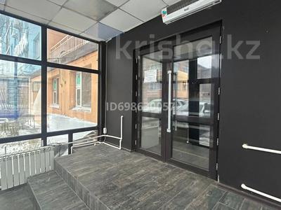 Офисы, магазины и бутики, склады, общепит, салоны красоты, медцентры и аптеки, образование, развлечения, конференц-залы, кабинеты и рабочие места, студии · 50 м² за 400 000 〒 в Караганде, Казыбек би р-н